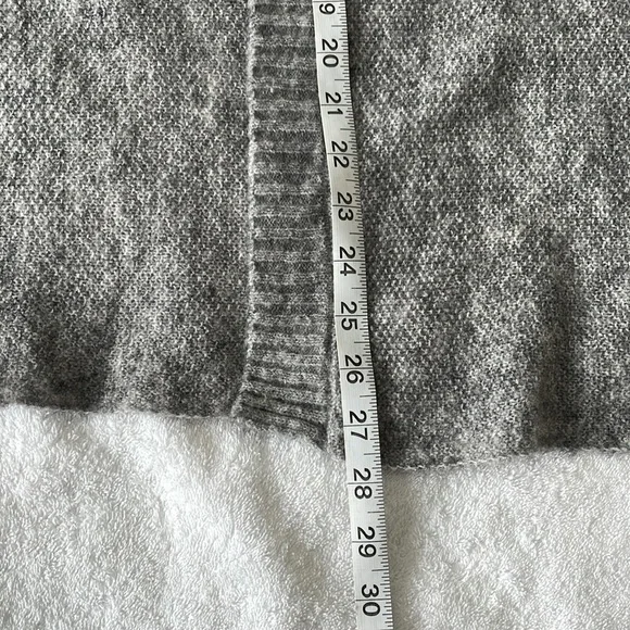 NWOT SURKANA Oversize Shawl Sweater. Heather Grey Colour.  Size: One Size - Picture 8 of 10